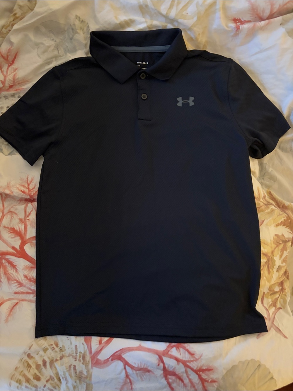 Under Armour Boys Large Performance Polo in Black. School Pictures!